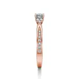 Pierścionek z różowego złota z diamentami AJPZ_084